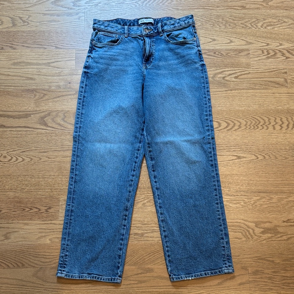Zara Women's Relaxed Blue Jeans
